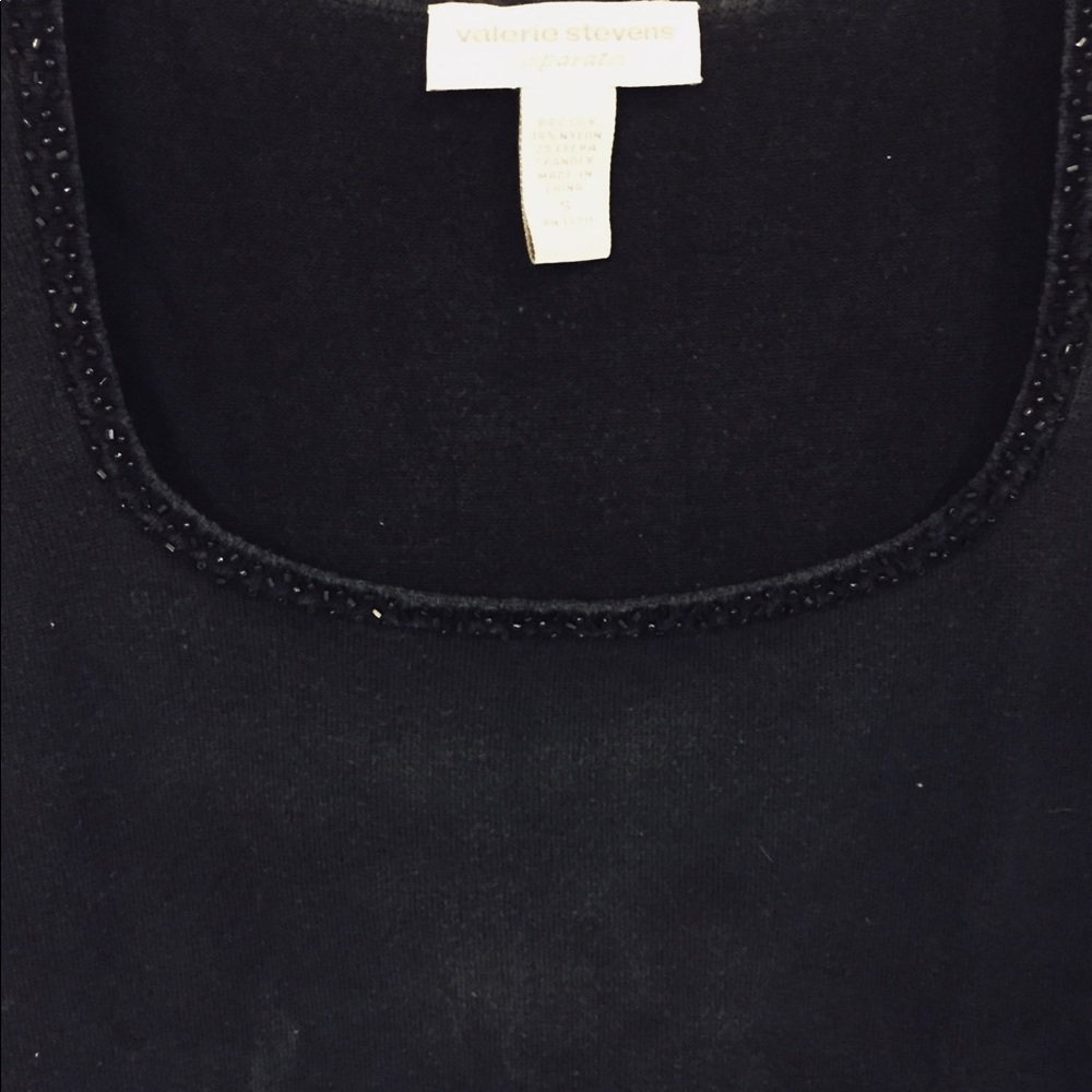 Sleeveless shirt